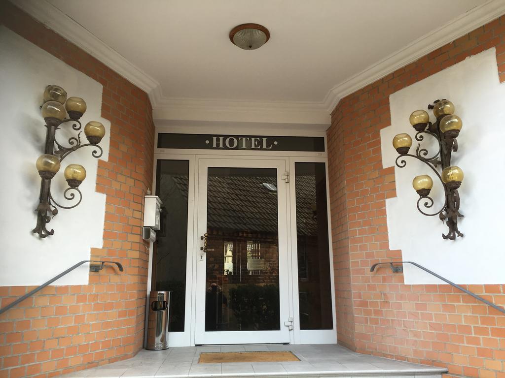 Spreezeit Hotel リュベナウ エクステリア 写真